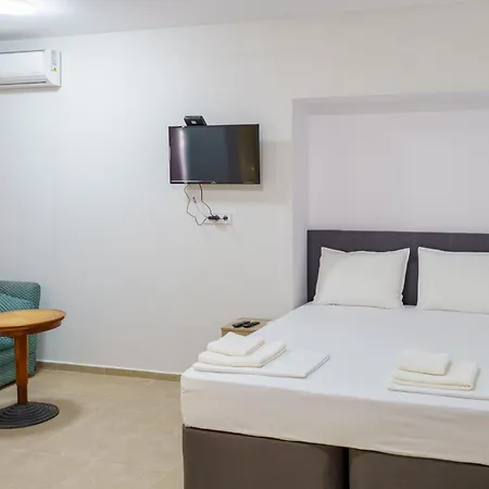 Hotell Navi *