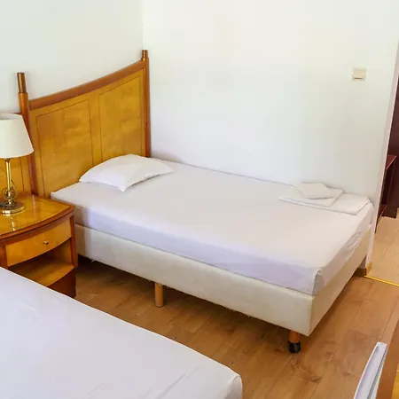 Navi Hotell