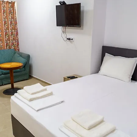 Navi Hotell