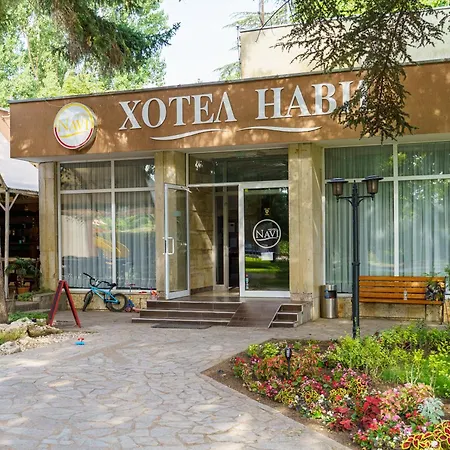 Navi Hotel *