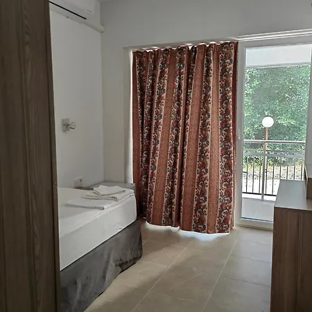 Navi Hotell